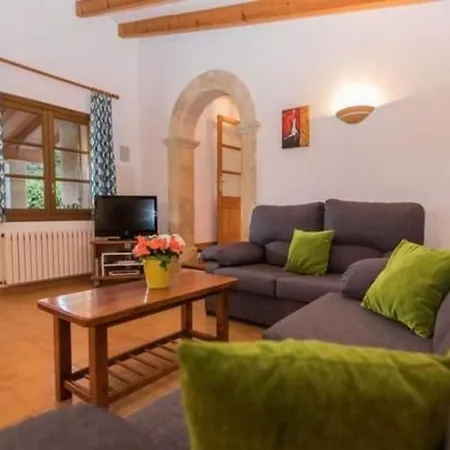 Nettes In Mit Privatem Pool Holiday home