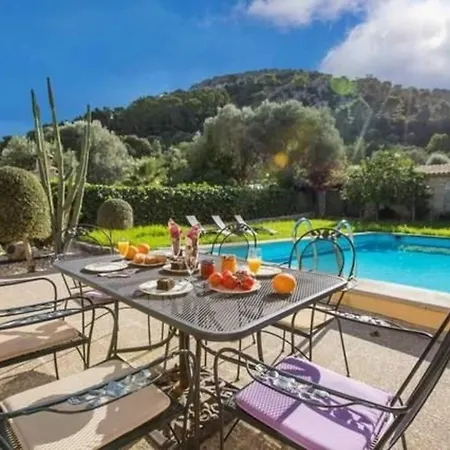 Nettes In Mit Privatem Pool Holiday home